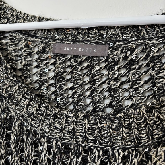 Suzy Shier Black and White Knit Sweater - Picture 3 of 5